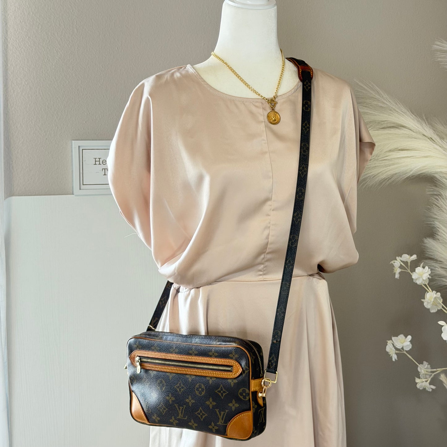 Authentic Louis Vuitton 1991 Monogram Marly Dragonne Crossbody