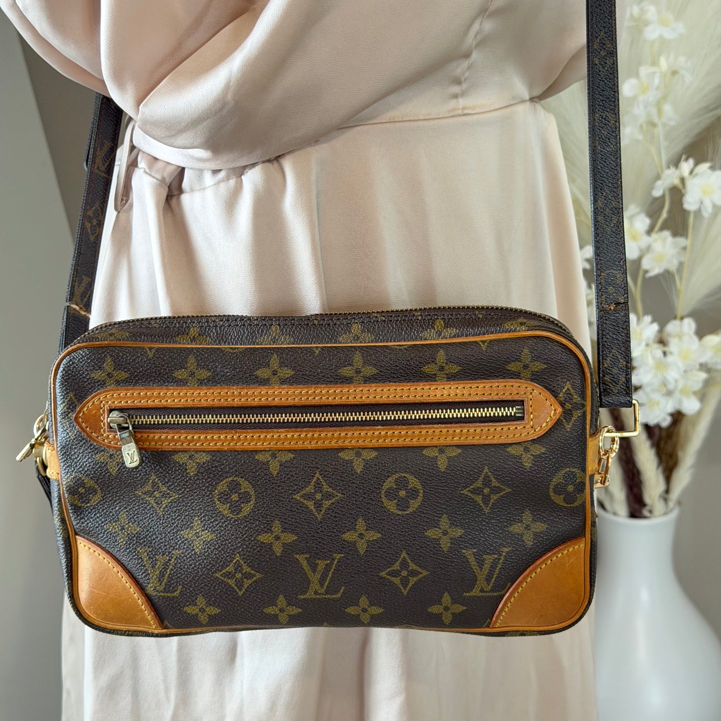 Authentic Louis Vuitton 1991 Monogram Marly Dragonne Crossbody