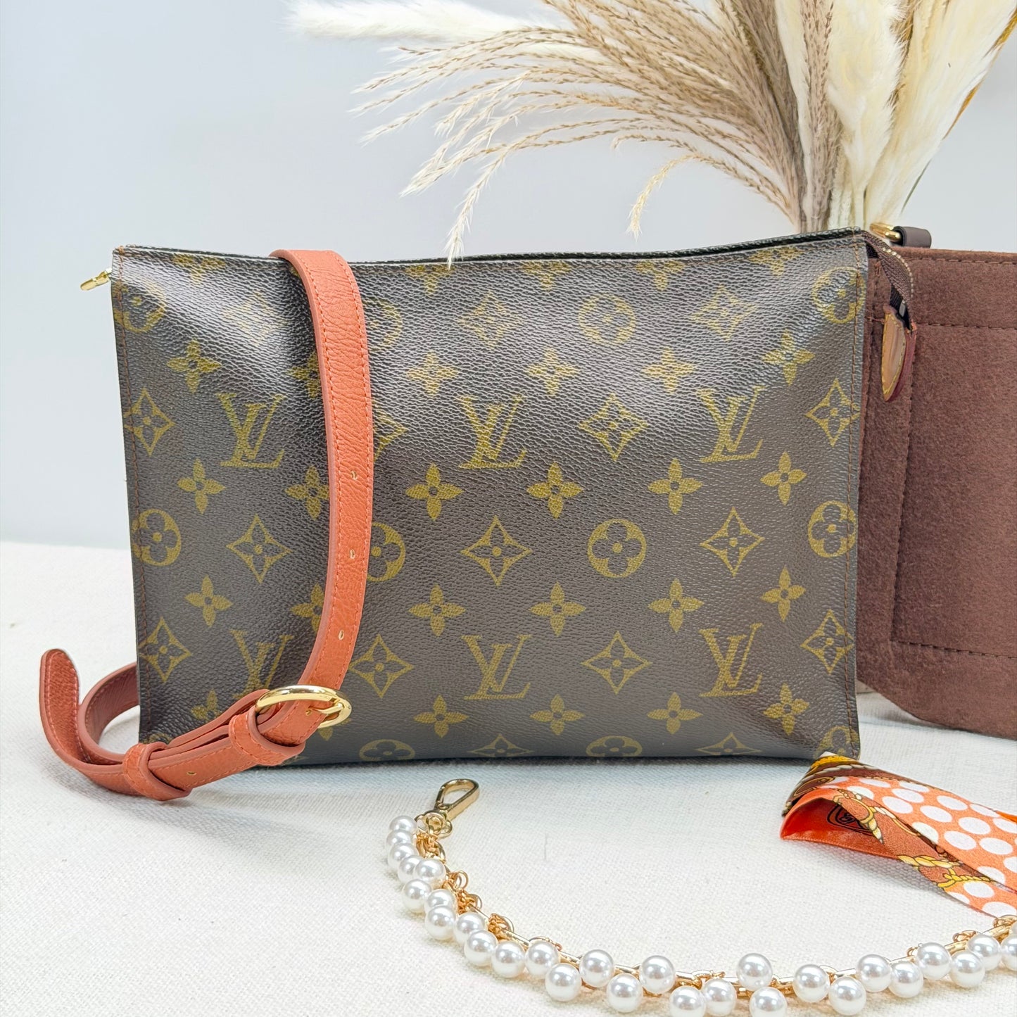 Authentic Louis Vuitton Monogram Toiletry 26 Crossbody