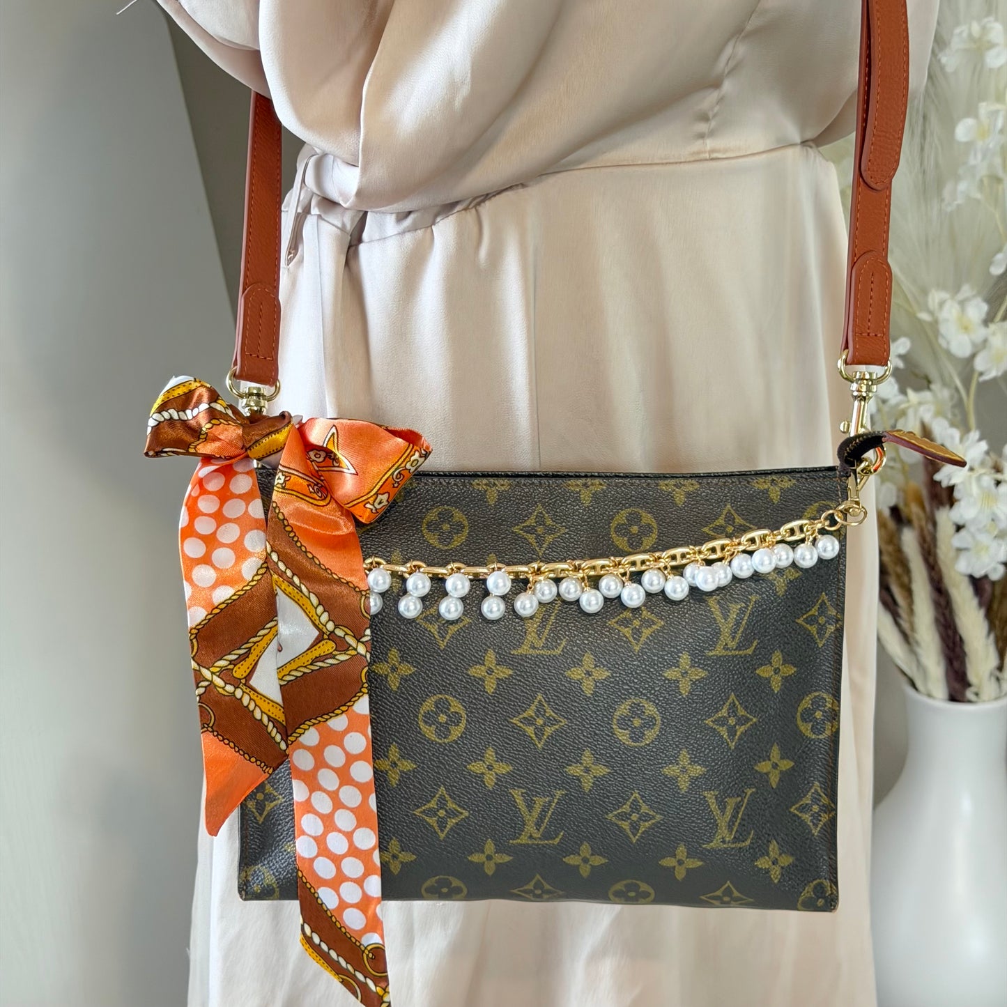 Authentic Louis Vuitton Monogram Toiletry 26 Crossbody