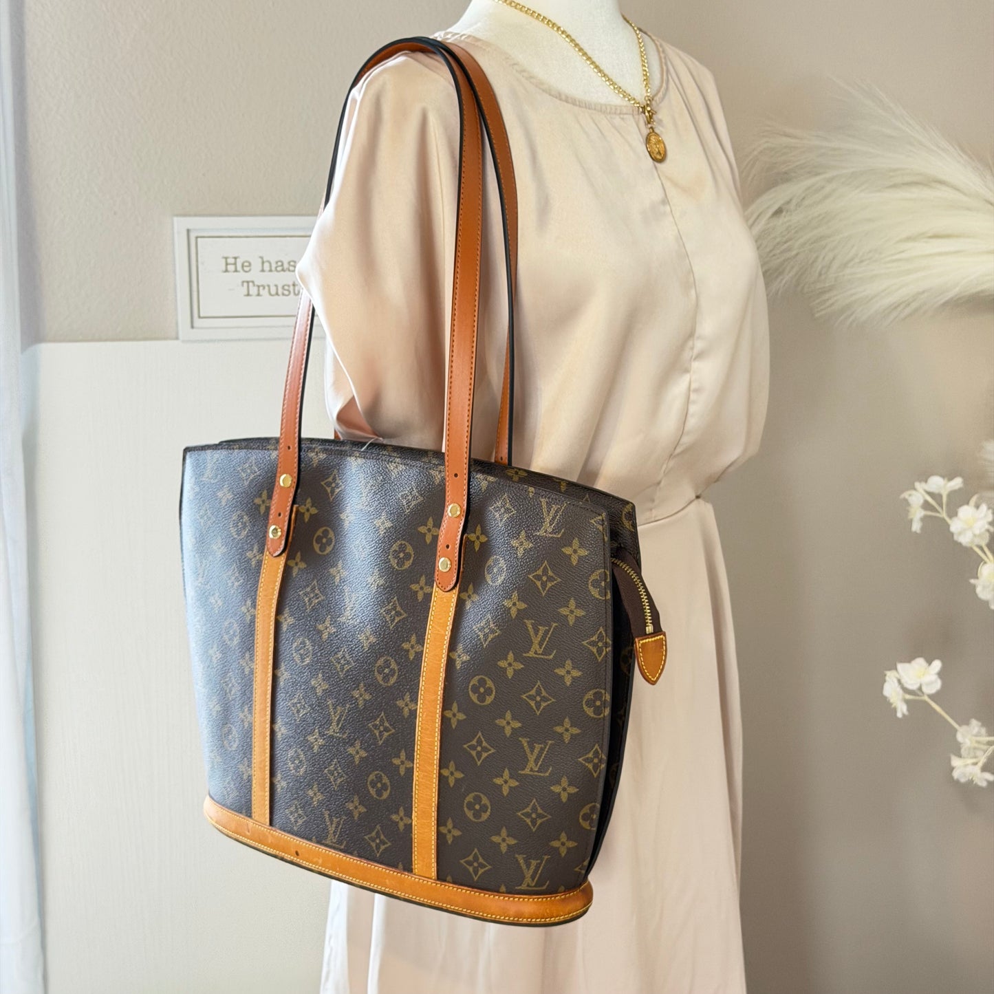 Authentic Louis Vuitton 1999 Monogram Babylone Tote