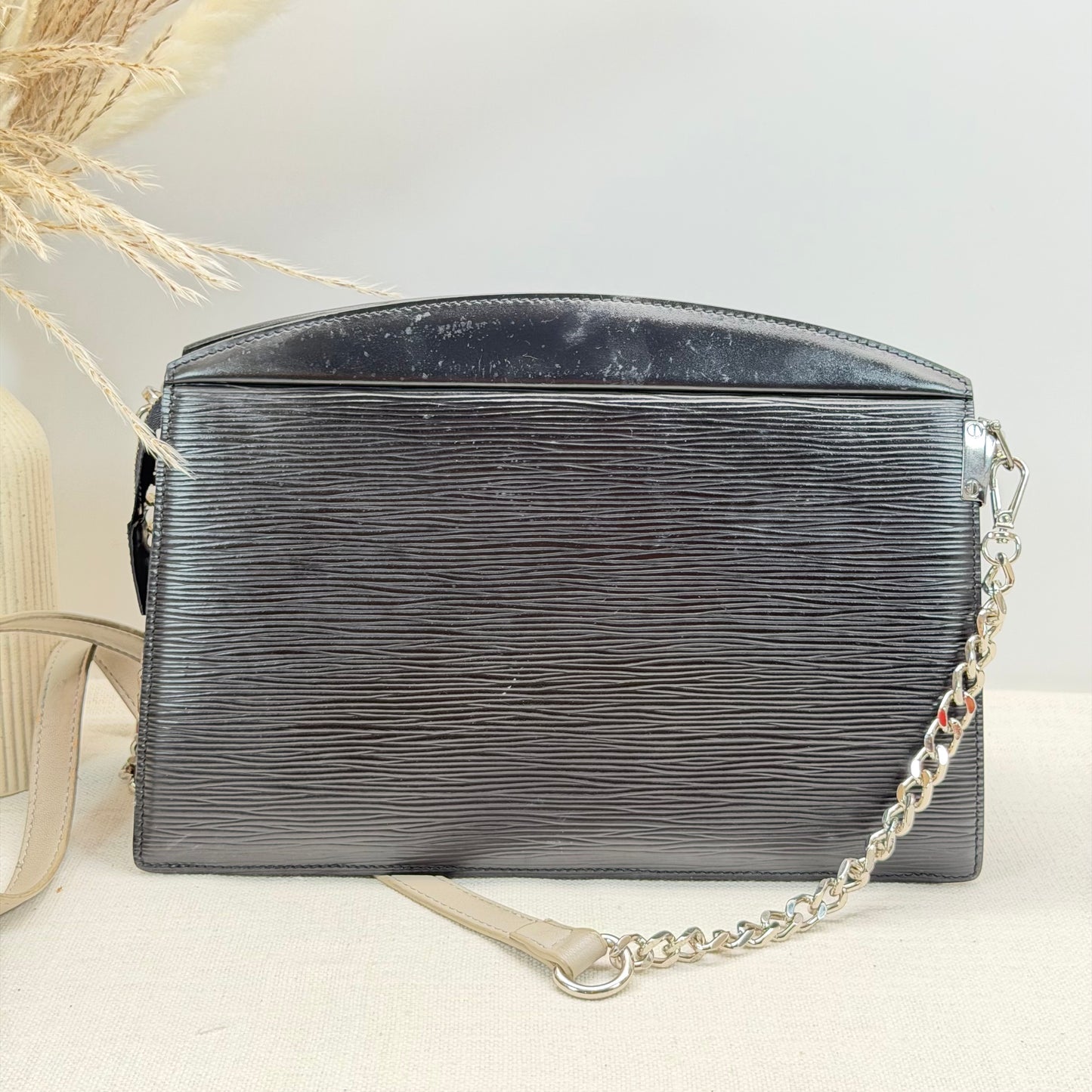 Authentic Louis Vuitton Black Epi Trousse Crete Crossbody
