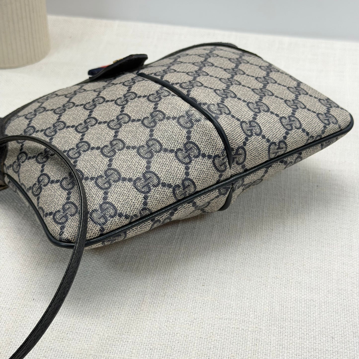 Authentic GUCCI Supreme Sherry Crossbody