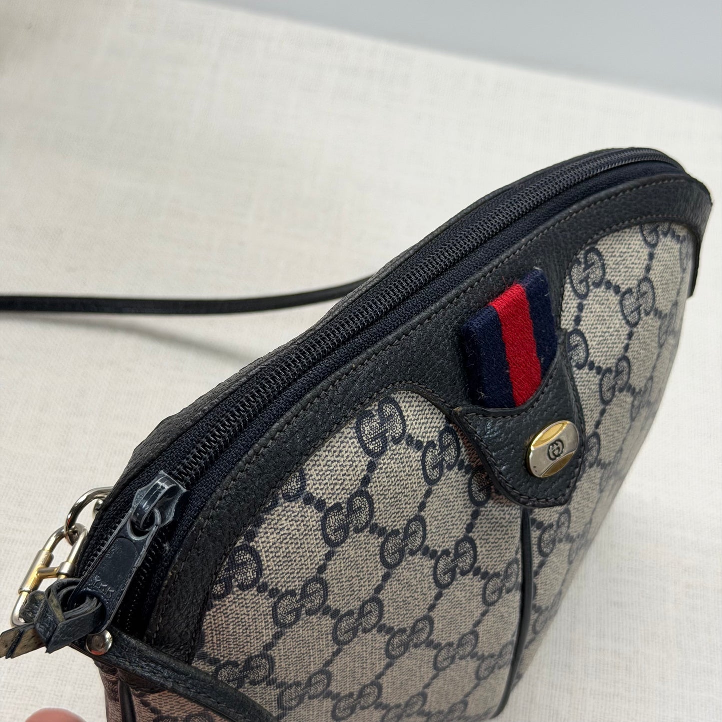 Authentic GUCCI Supreme Sherry Crossbody