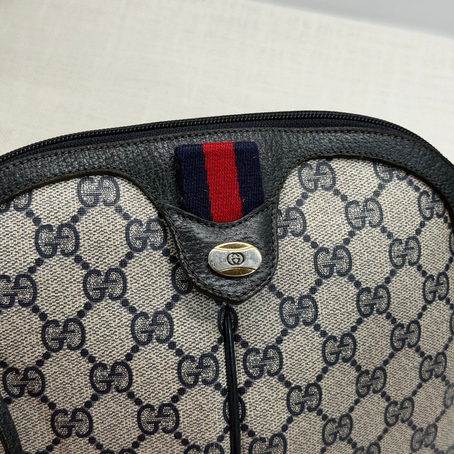 Authentic GUCCI Supreme Sherry Crossbody