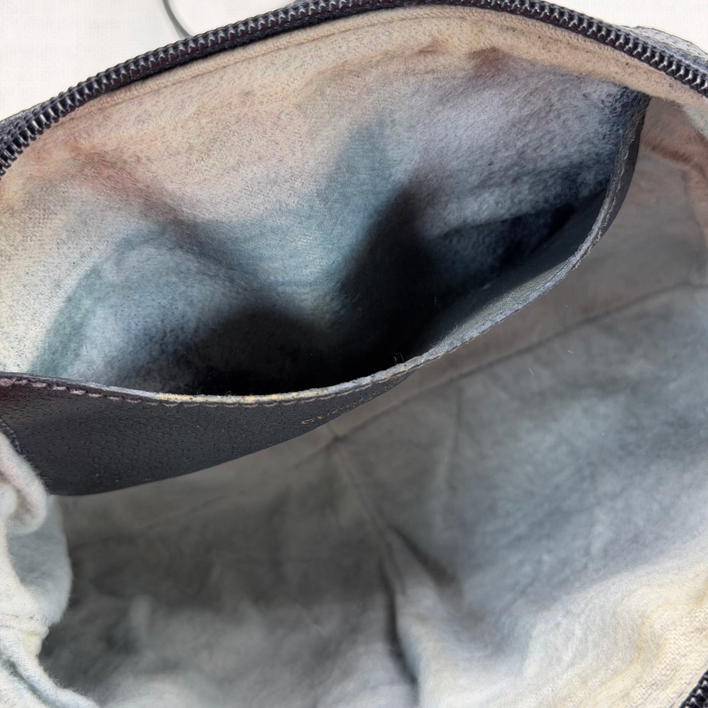 Authentic GUCCI Supreme Sherry Crossbody