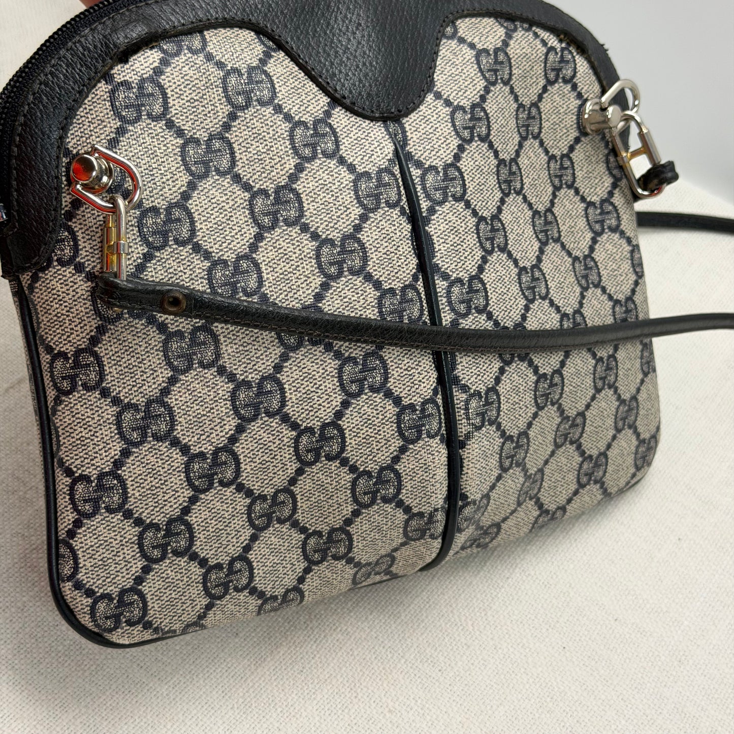 Authentic GUCCI Supreme Sherry Crossbody