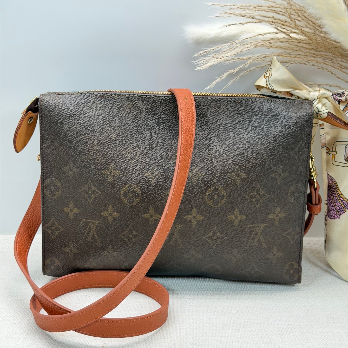 Authentic Louis Vuitton Monogram Toiletry 26 Crossbody
