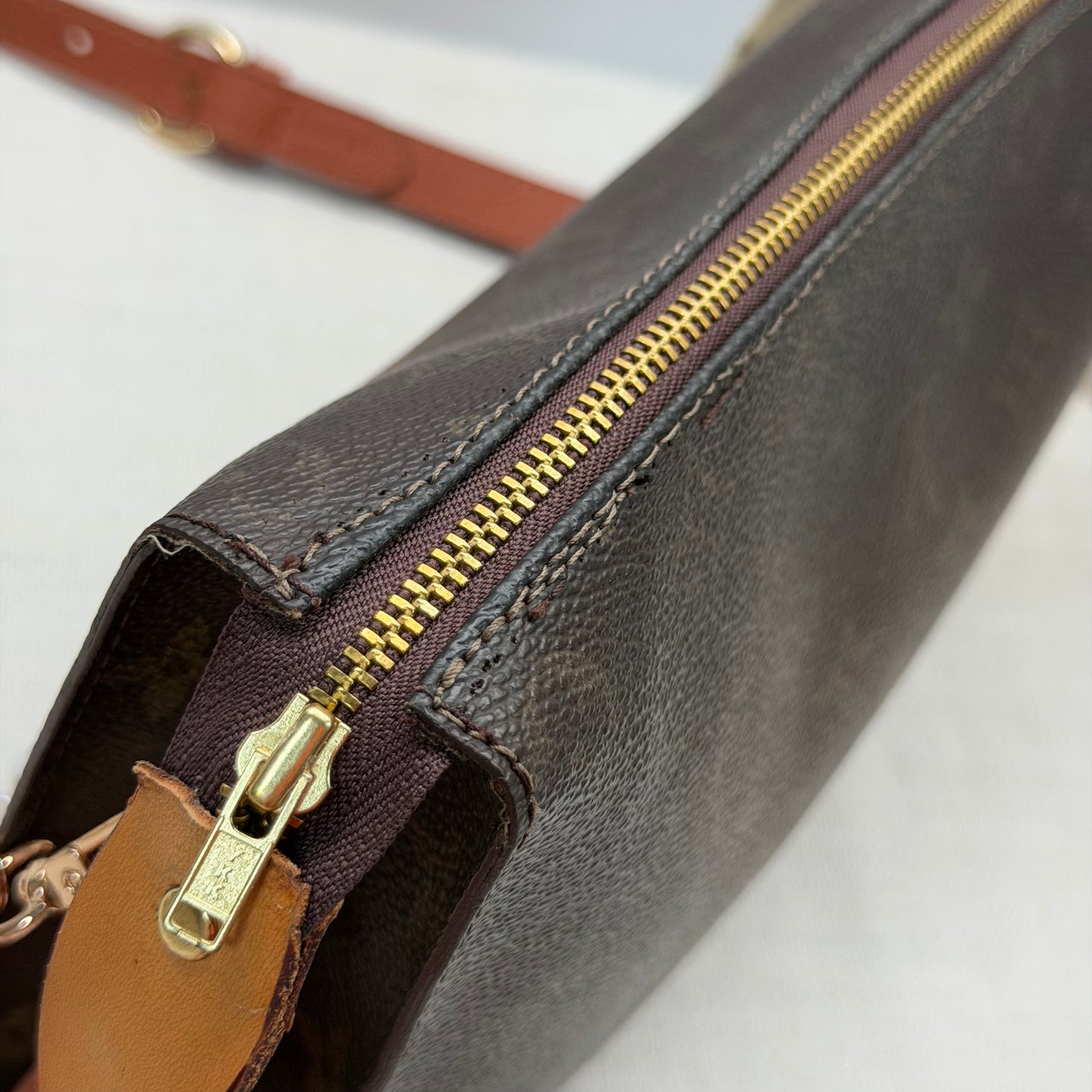 Authentic Louis Vuitton Monogram Toiletry 26 Crossbody
