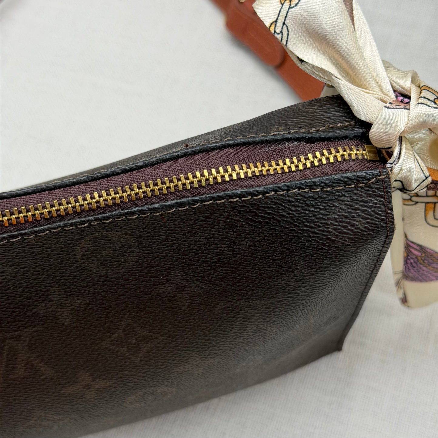 Authentic Louis Vuitton Monogram Toiletry 26 Crossbody