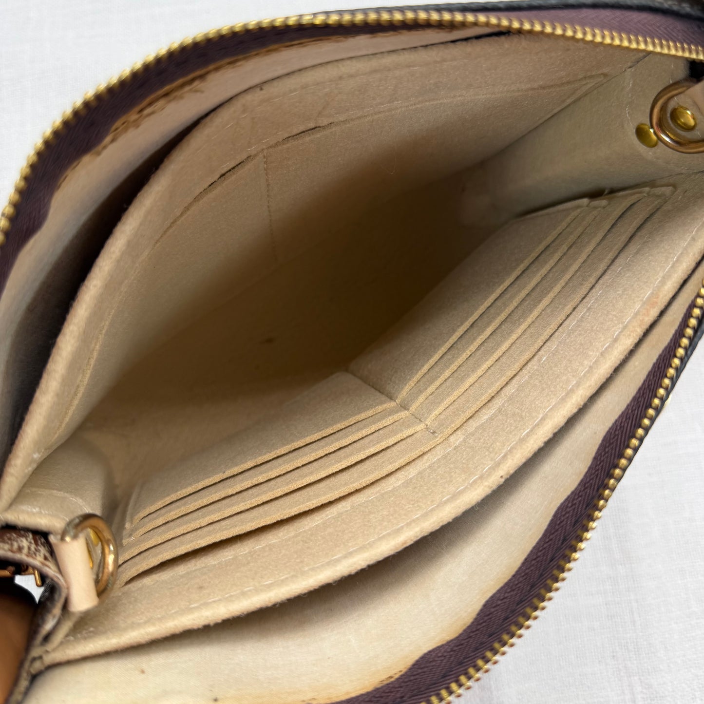 Authentic Louis Vuitton Monogram Toiletry 26 Crossbody