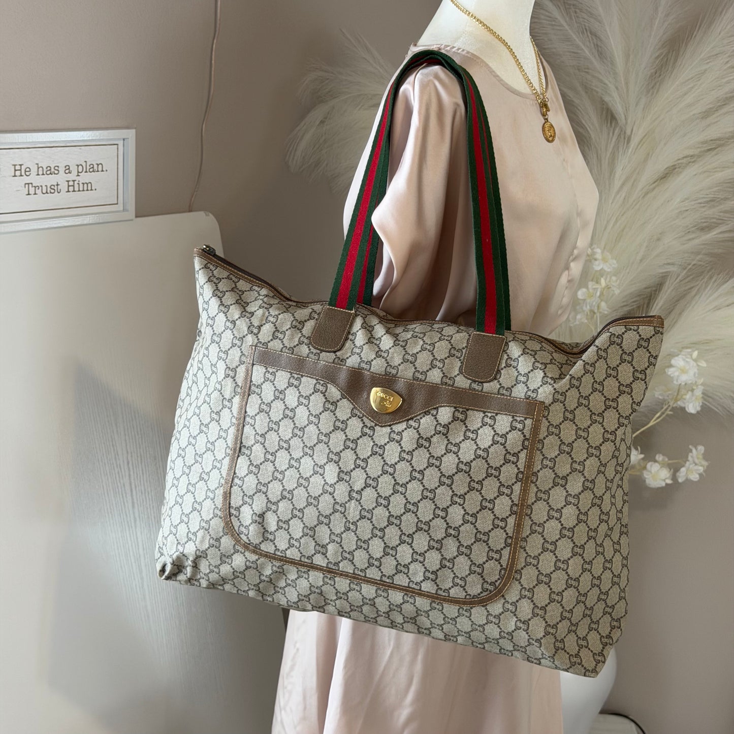 Authentic GUCCI GG Plus Jumbo Brown Travel Tote