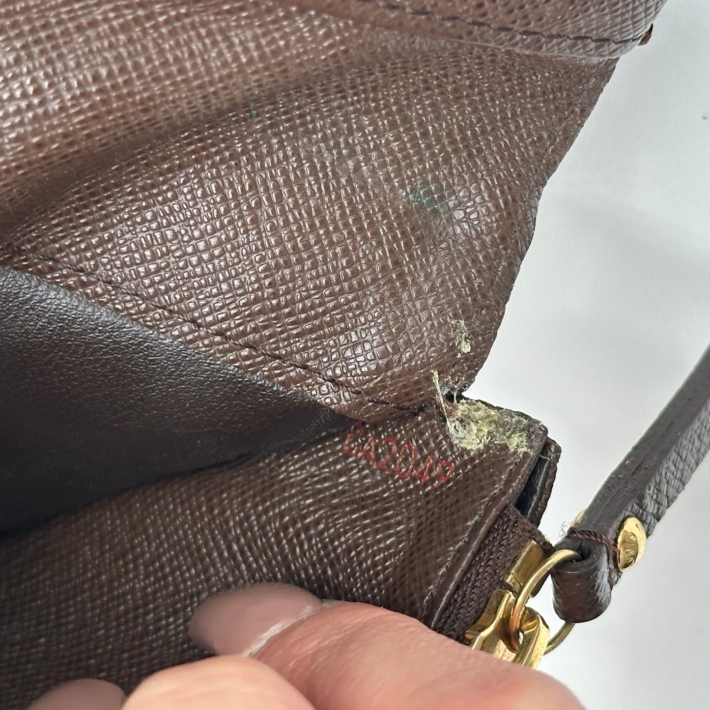 Authentic Louis Vuitton 2009 Damier Ebene Insolite Wallet Crossbody